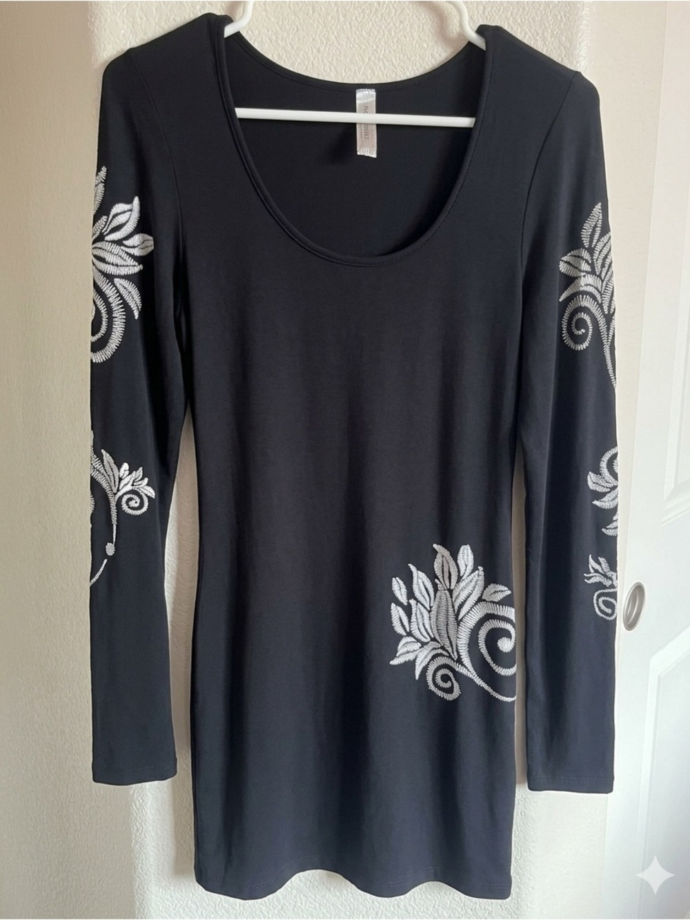 Francesca's Collections - Black Long-Sleeve Top with White Embroidery